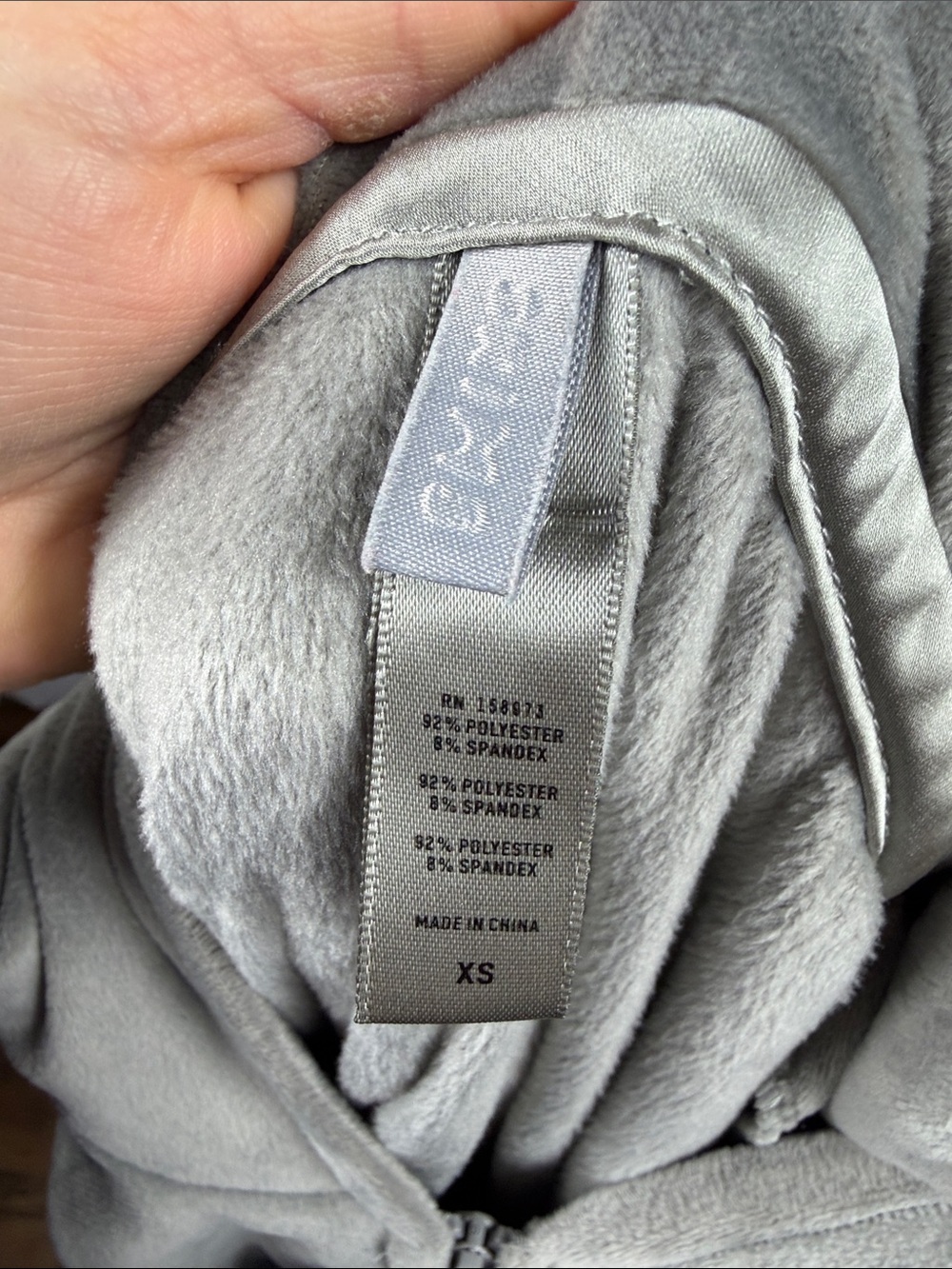 Limited Edition SKIMS Velour Tracksuit Hoodie with Jogger Sweats in Smoke.‎ - Picture 8 of 16